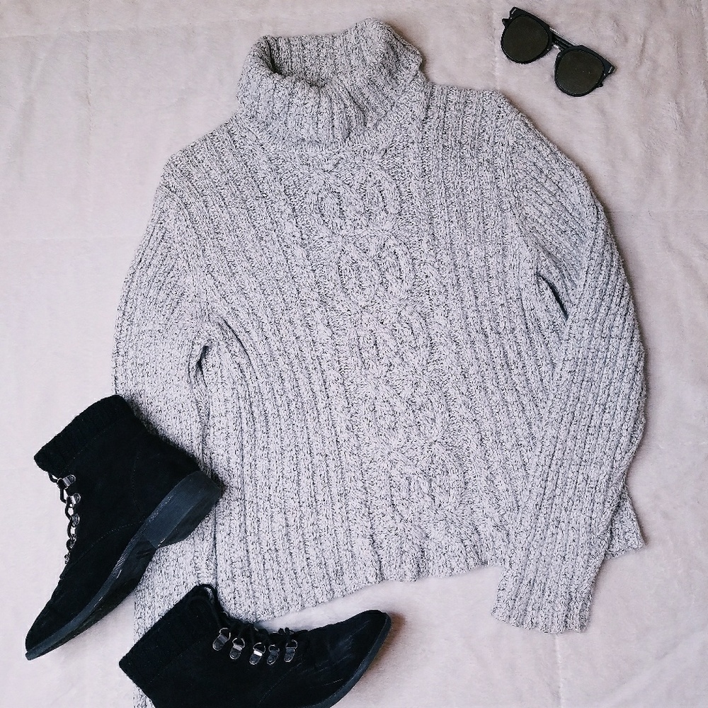 Turtle neck sweater